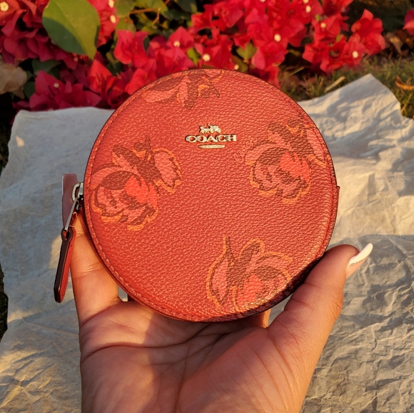 Coach floral round coin purse case gold hardware. - Picture 1 of 5